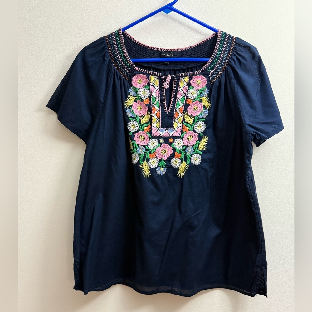 {Talbots}-Size: L-Blue Embellished Short Sleeve Blouse